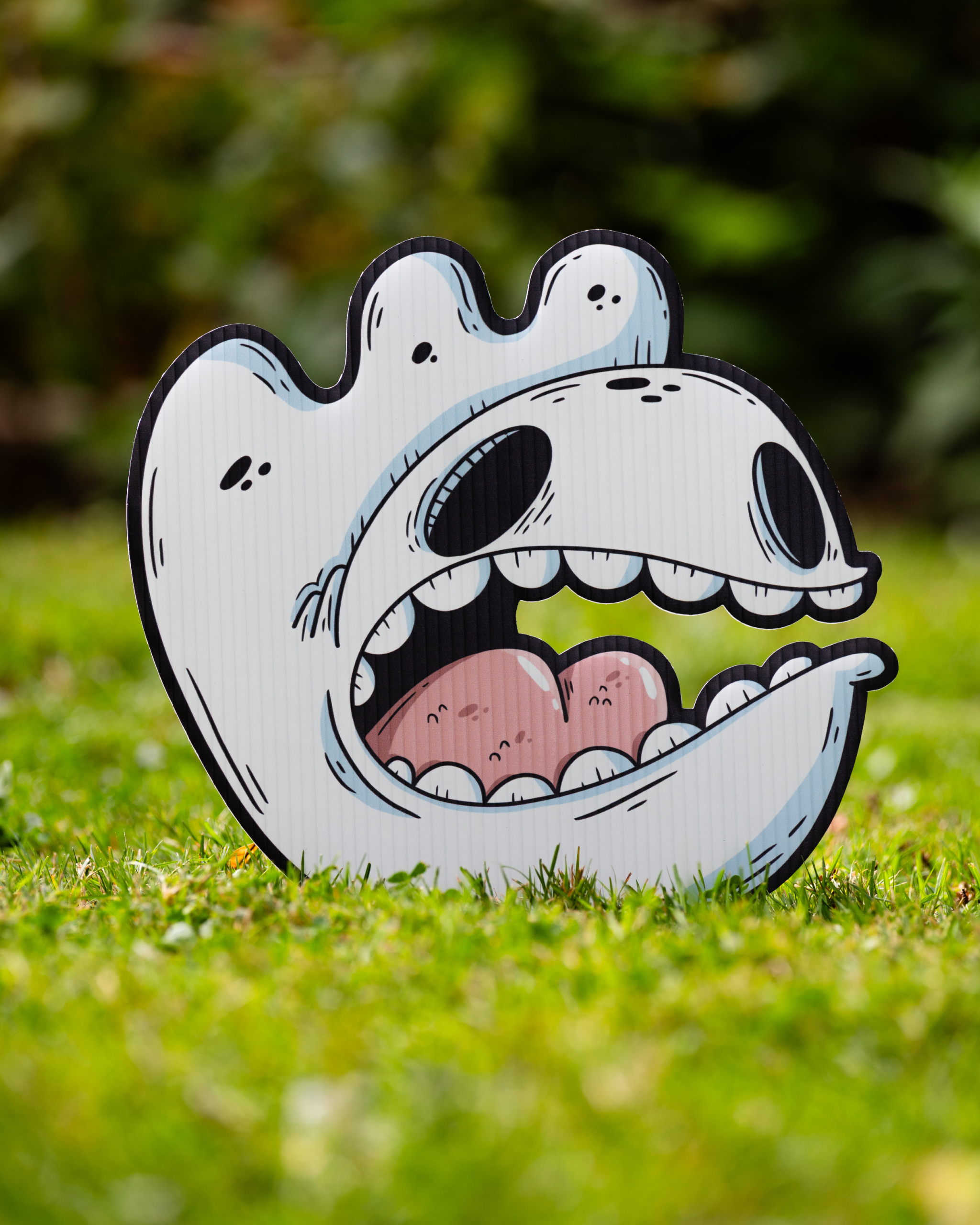 Susan the Ghost Halloween Yard Decoration - alternate